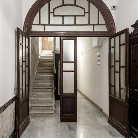 The Rent - Modern Two-bedroom Near Termini